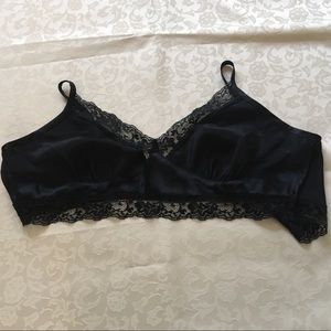 🖤Victoria’s Secret Vintage Black Lace Sexy Bra🖤